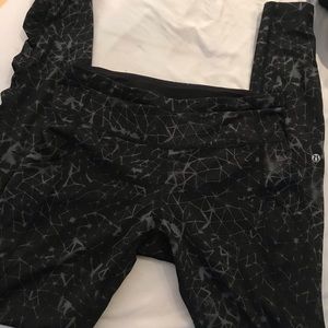 Lululemon yoga pants